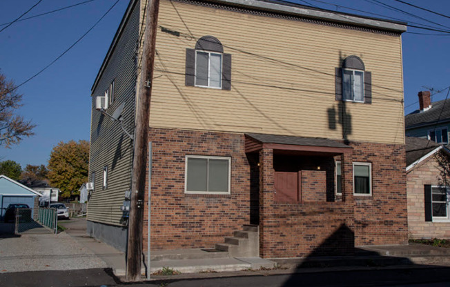 569 PIKE ST