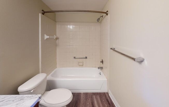 2 beds, 1 bath, 859 sqft, $1,025, Unit 3015-B