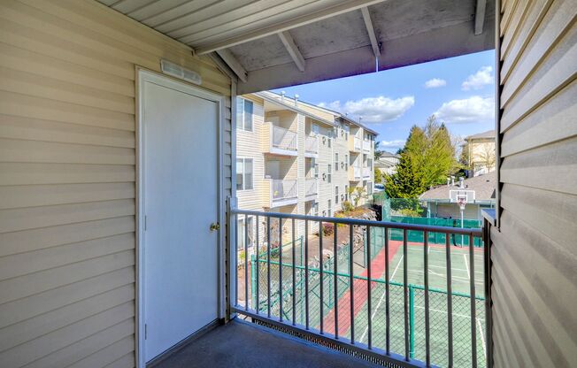 1 bed, 1 bath, 811 sqft, $1,595, Unit F304
