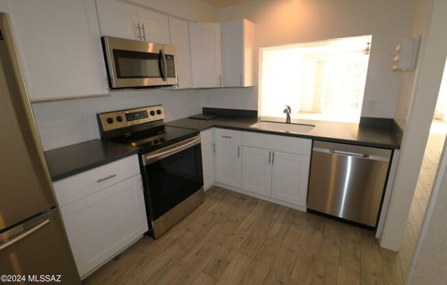 2 beds, 2 baths, $1,500, Unit Unit 40