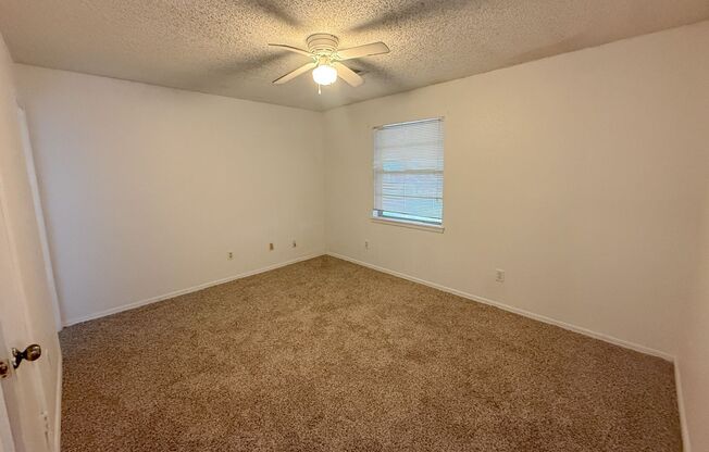 Mustang Schools – 3 Bedroom Home with Garage