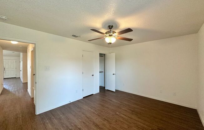 3 beds, 2 baths, 1,152 sqft, $1,295