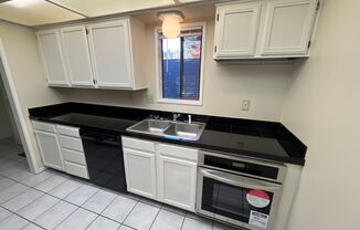 2 beds, 2 baths, $2,395, Unit # 13