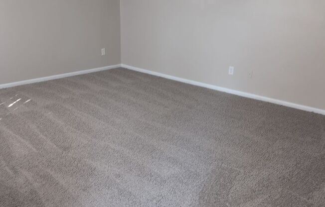 2 beds, 2 baths, 1,200 sqft, $1,350, Unit 32