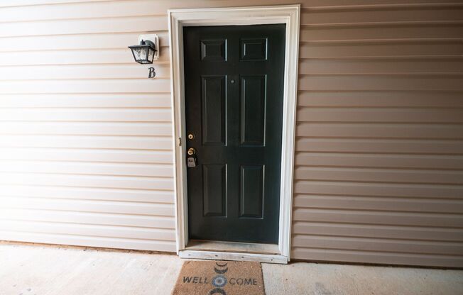 2 Bed, 1 Bath Condo off Wendover Ave Greensboro, NC