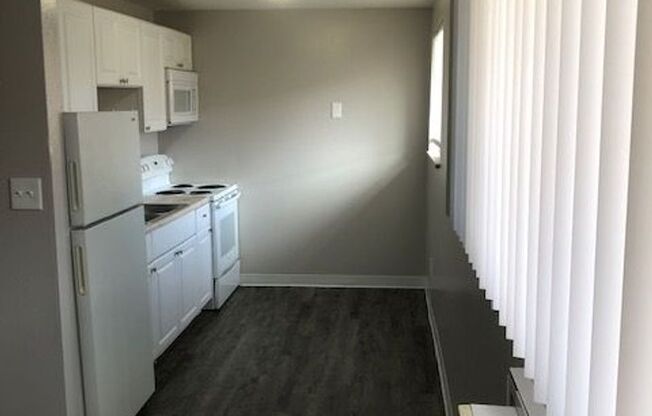 Updated 1 bed, 1 bath Apartment in Aurora!