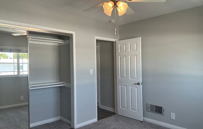 2 beds, 2 baths, 880 sqft, $2,795, Unit H-12