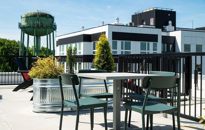 Studio, 1 bath, 361 sqft, $1,349, Unit Unit 212