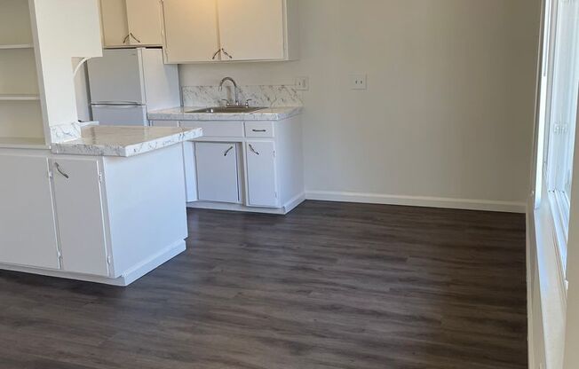Welcome to Tamarack Gardens! Located in the heart of Sunnyvale