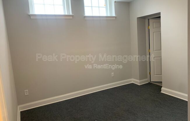 1 bed, 1 bath, 814 sqft, $1,195, Unit 11