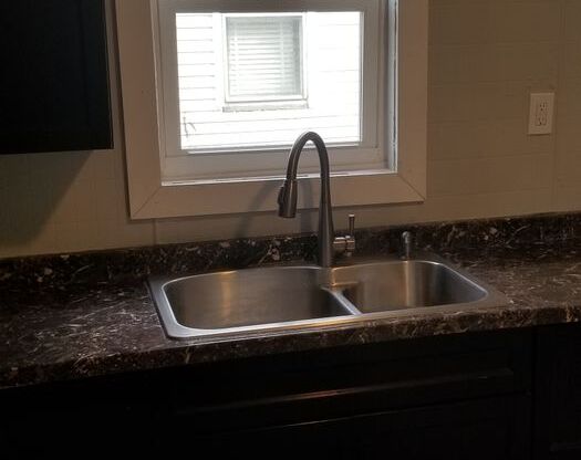 3 beds, 1 bath, $1,400