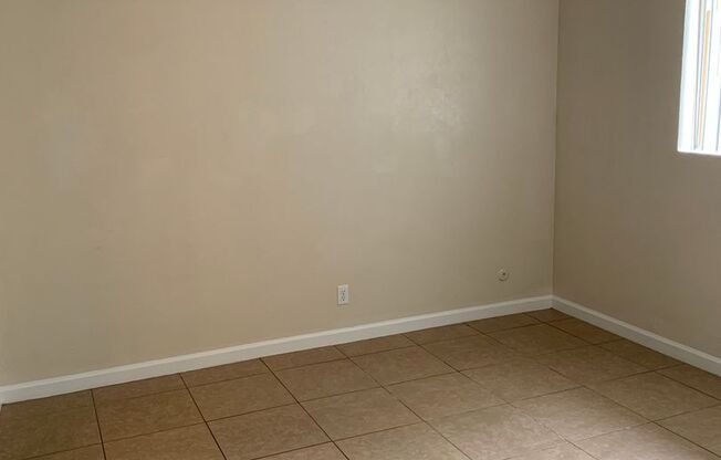 1 bed, 1 bath, 620 sqft, $1,375, Unit 3230 H