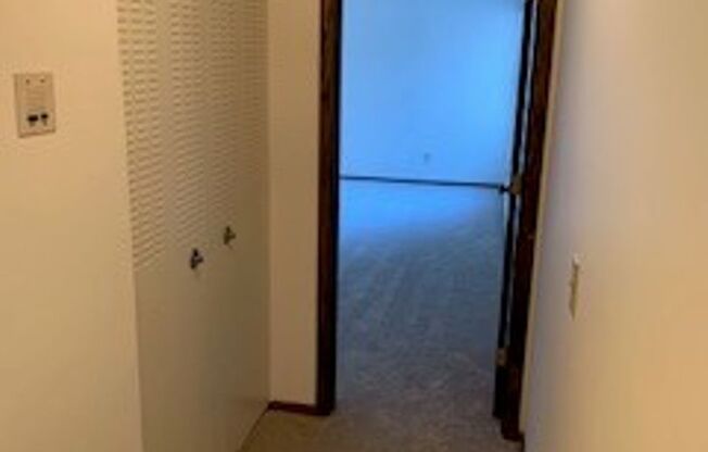 1 bed, 1 bath, 768 sqft, $1,175, Unit 35-107