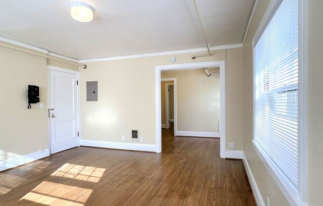 633 - Northrup Apartments