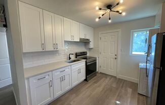 Ocala - 2 Bedroom, 1 Bath Duplex!