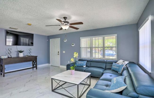 2181 POINCIANA DR