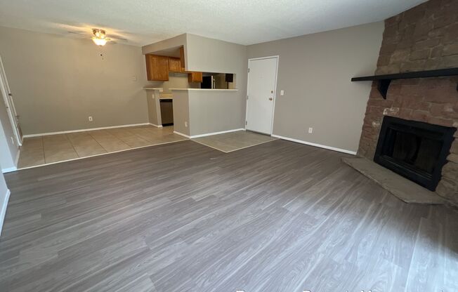 Gound level 3-bedroom 2 Bathroom Condo in Robinwood!