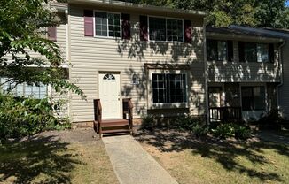 Town Home in Greenaire Woods