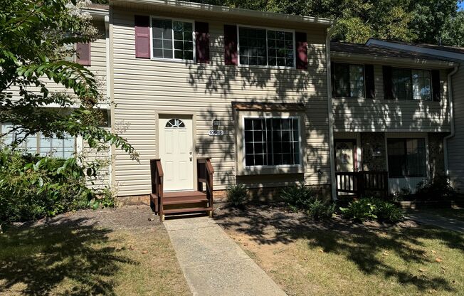 Town Home in Greenaire Woods