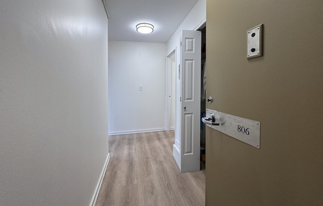 2 beds, 2 baths, 975 sqft, $3,950, Unit 806