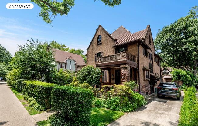 75 ASCAN AVE