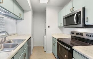 1 bed, 1 bath, $1,100, Unit Unit B33