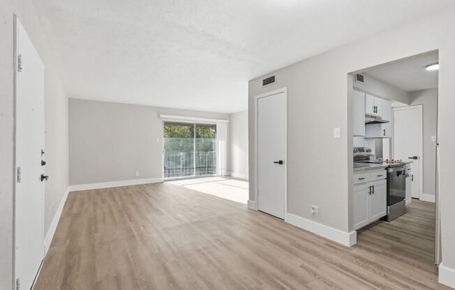 3 beds, 2 baths, 1,100 sqft, $1,695, Unit 208