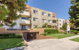 435 Hawthorne St   Glendale, Ca 91204