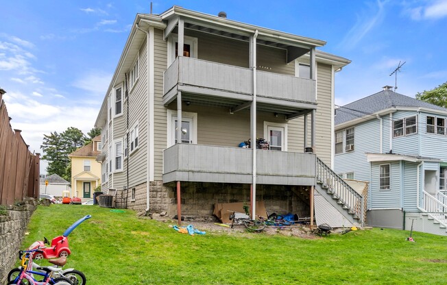 3 beds, 1.5 baths, 1,100 sqft, $3,150, Unit 38