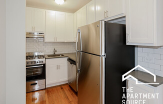 516 W Cornelia Ave #