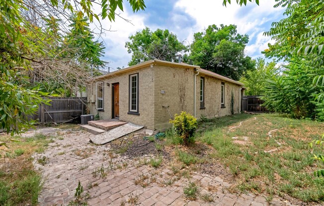 2 beds, 2 baths, $2,750