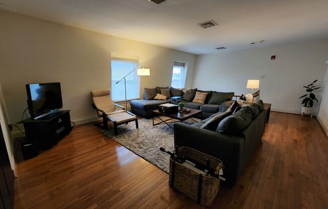 Spacious, Sunny 2BR/2BTH w/ HW Floors, New Kitchen, A/C