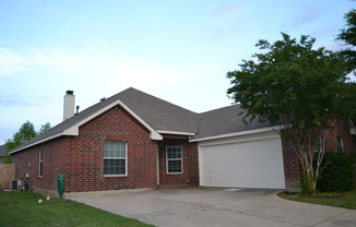 3 beds, 2 baths, $2,195