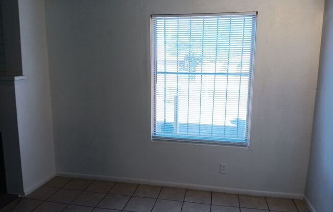 221 Estancia Dr. NW
