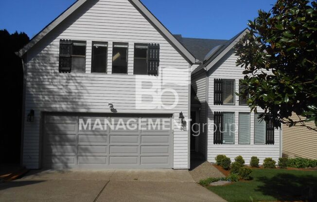 Updated Lake Oswego/Mt. Park Home With Tons of Natural Light