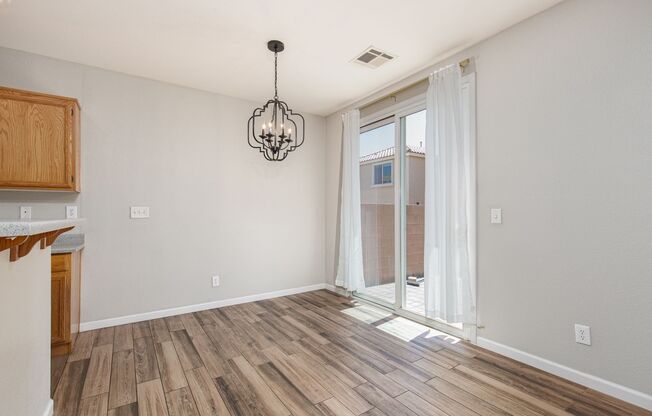 3 beds, 2.5 baths, $1,900, Unit UNIT 152