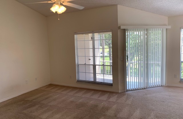 2/2 condo located near I-4/Milenia/Universal Studios