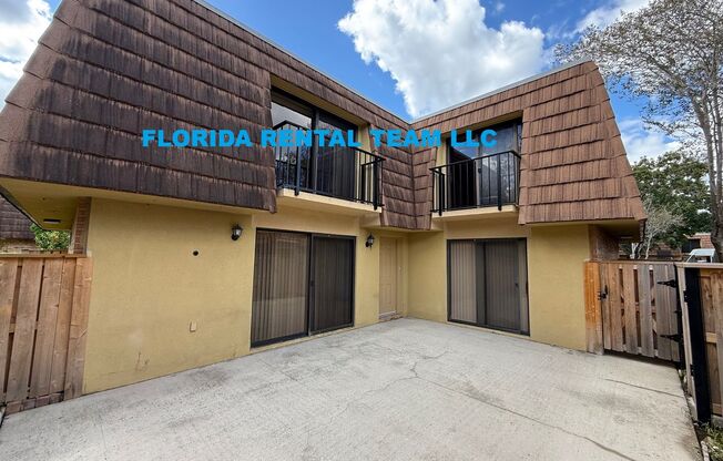 2/2.5 Townhome in Central Orlando