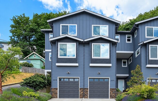 1311 16 AVE S