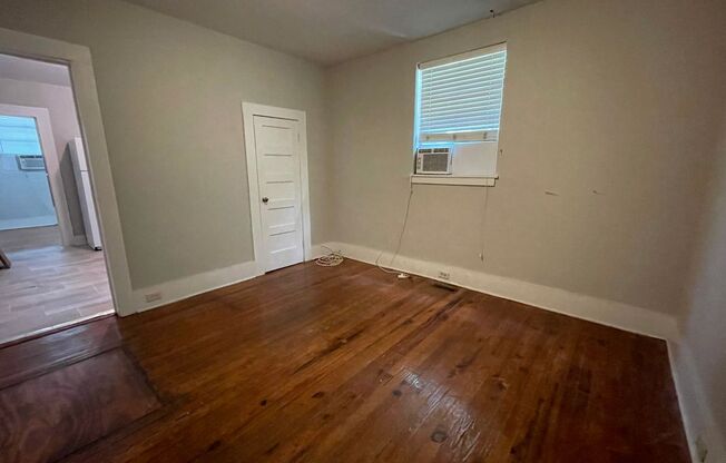 1 bed, 1 bath, 760 sqft, $750, Unit B