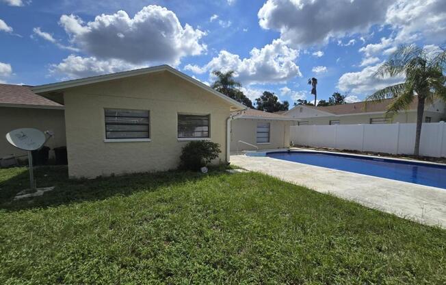 11127 PEPPERTREE LN