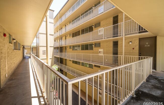 $2,500 /2 Bed /1 Bath / 2 PARKING In beautiful Mililani
