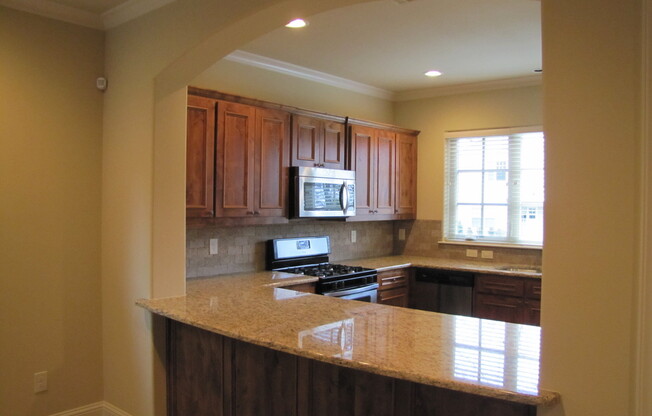 Townhouse in the heart of Monticello!