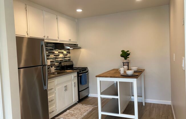 Studio, 1 bath, 500 sqft, $1,550, Unit 306