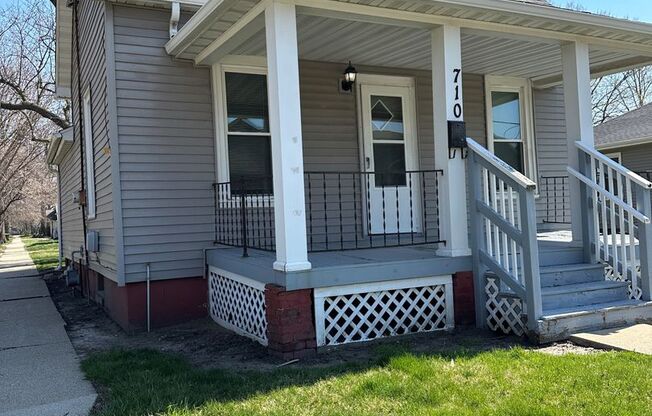 710 N Lincoln Ave