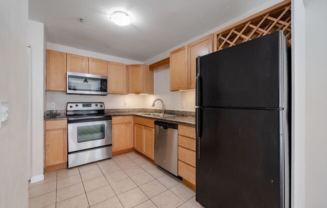 1010 Northwest Naito Parkway Unit M17 Portland, OR 97209