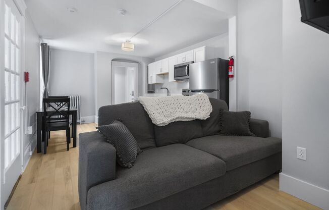 104 Harvard Pl