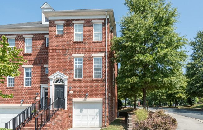 Beautiful 2 bedroom townhome in Matthews