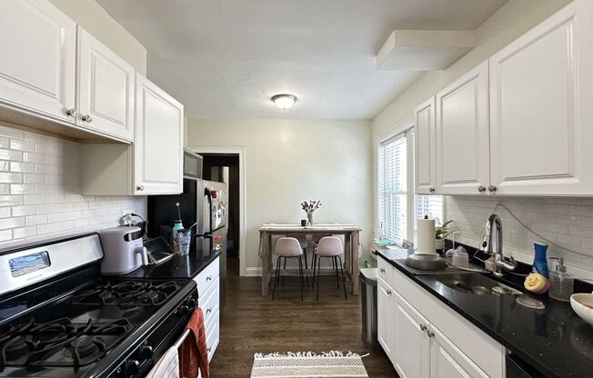 3817.5 North Greenview Ave.