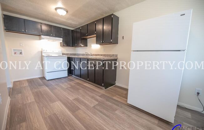 2 beds, 1 bath, 840 sqft, $1,210, Unit 36